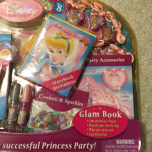 Disney Princess Enchanted Party Set 8 Invitations Lockets Poster Glitter Books - Picture 4 of 11